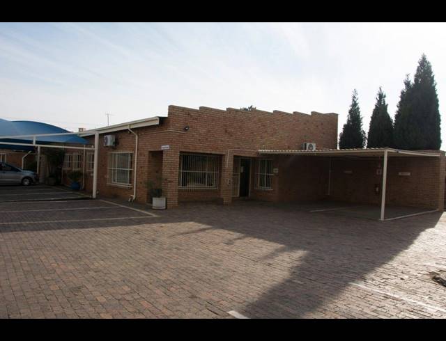 3,665M² BUSINESS FOR SALE IN VANDERBIJLPARK CE 6